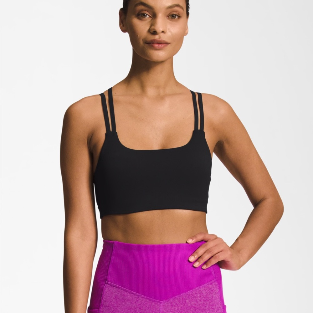 NWT North Face dune sky Black Strappy Sports Bra - M